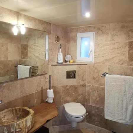 Villa La Guépière 2 *